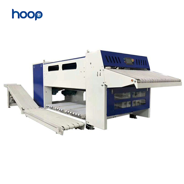 Towel folding machine